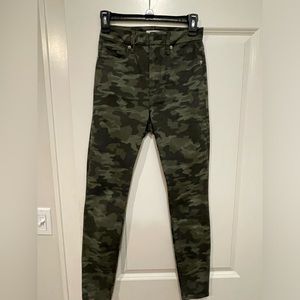 Good American Camo Jeans
